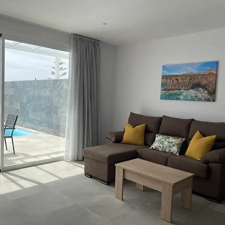 Vuelo, Con Piscina Y Barbacoa Disfrutar Villa Puerto Calero