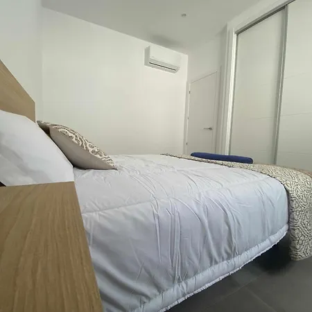 别墅 Vuelo, Con Piscina Y Barbacoa Disfrutar 卡列罗港